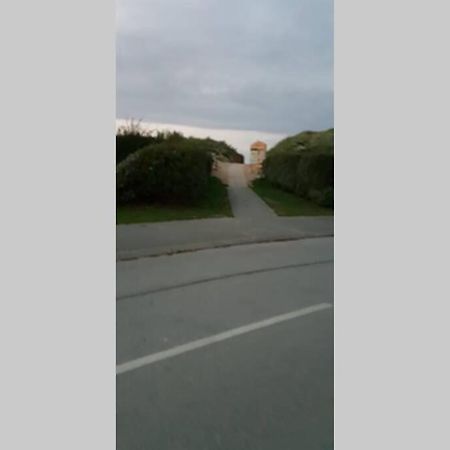 8 Berth Caravan On The Fab Presthaven Beach Resort Prestatyn Extérieur photo